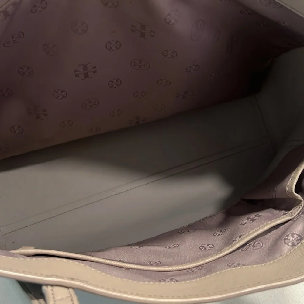 Tory Burch Emerson Saffiano Leather French Grey Buckle Tote Shoulder Bag - Picture 3 of 14